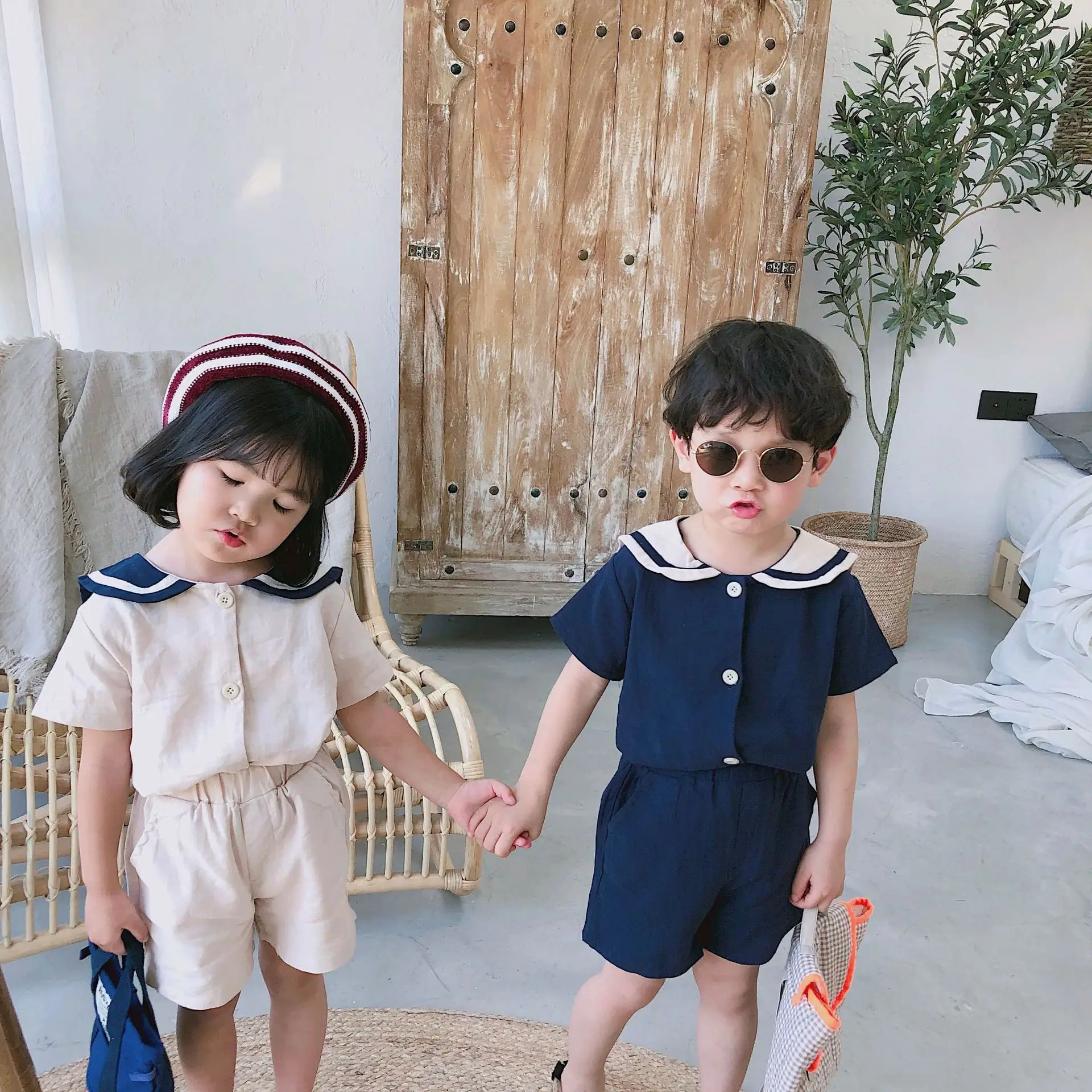 НОВИЯТ корейски стил, детски памучни комплекти спално бельо, дрехи с матросским яка, хубава тениска с къс ръкав за момчета и момичета + къси панталони, костюми от 2 теми