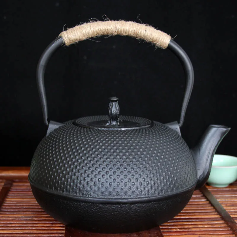Безплатна доставка, голям размер, специални заварочные чайници от черно желязо с гранули обем 0,9 л Гореща разпродажба, чайникът от неръждаема стомана, без покритие, чугун чаен комплект