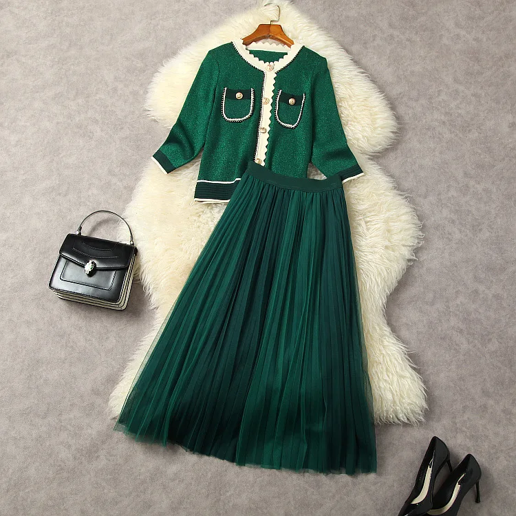 Новата европейска и американска дамски дрехи за зимата 2022 г., вязаный жилетка с ръкави на 7 минути, Зелена газова пола, Модни костюми